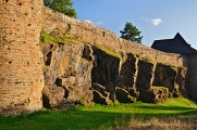 hrad Velhartice - hradby II