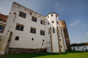 hrad a zámek  II. nádvoří