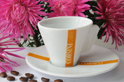 šálky na espresso a sklenice na latté macchiato s květinami 08-2012