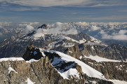 pohled z vrcholu na Grand Combin