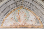 tympanon portálu kostela sv. Víta - Panna Marie Assumpta