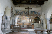 interiér kostela San Pietro III